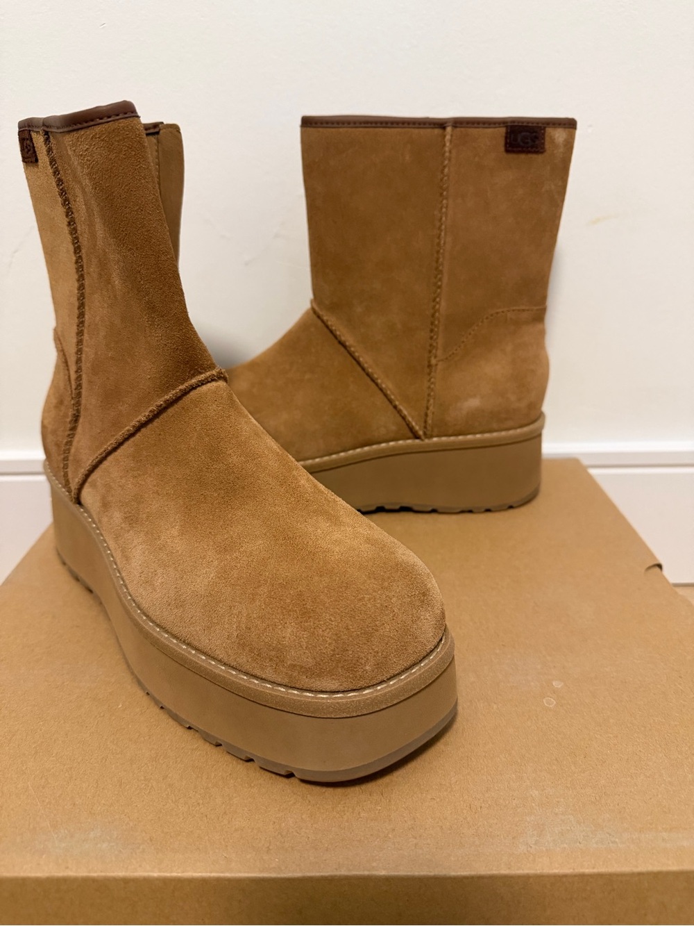 UGG Women's Platform CityFunc Mid Boots - Chestnut.